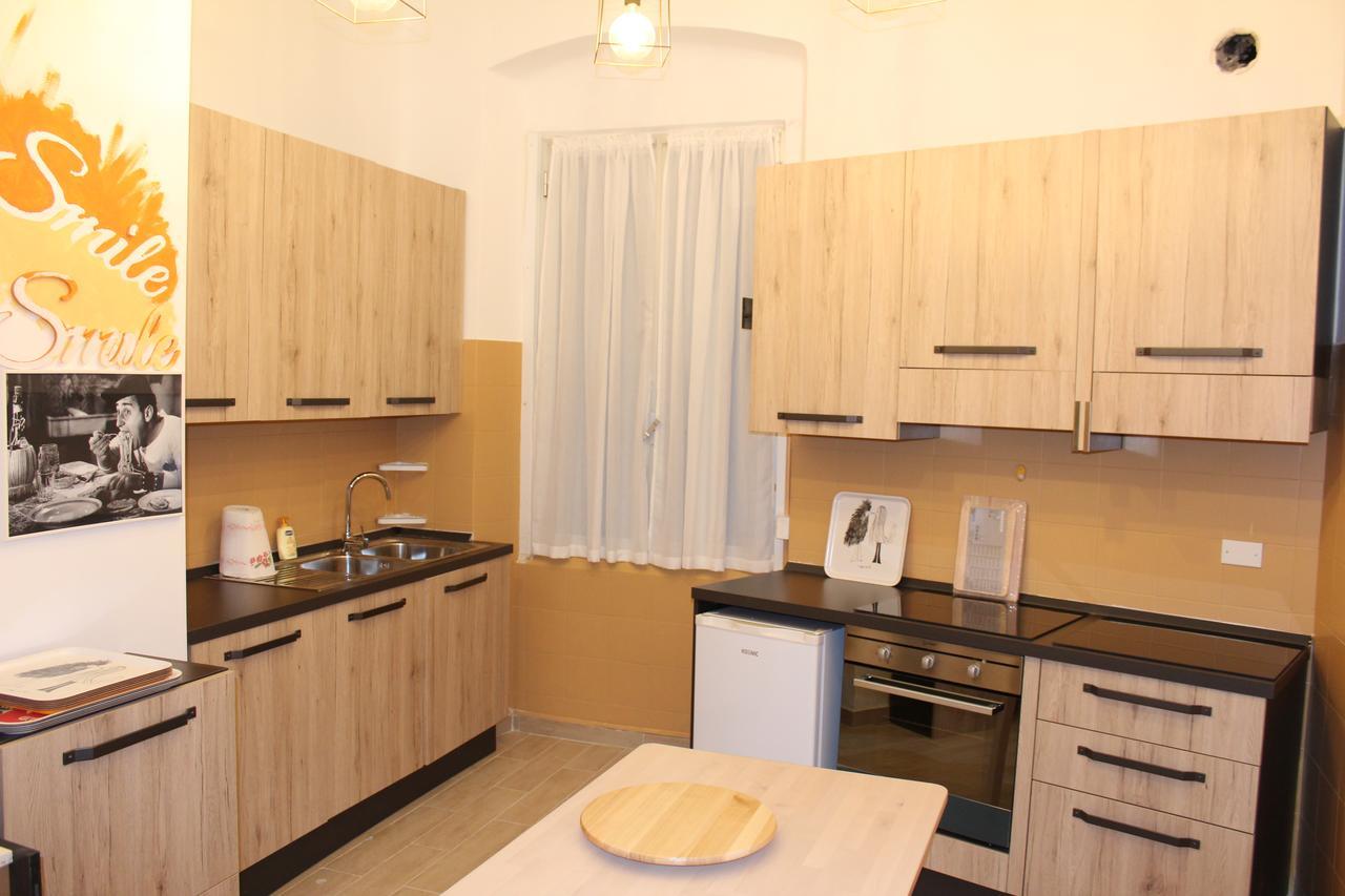 Home Genoa Hostel Bagian luar foto
